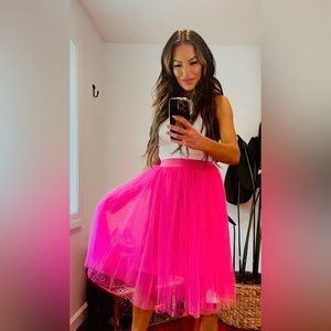 Tulle, bubble gum pink skirt. NWT.